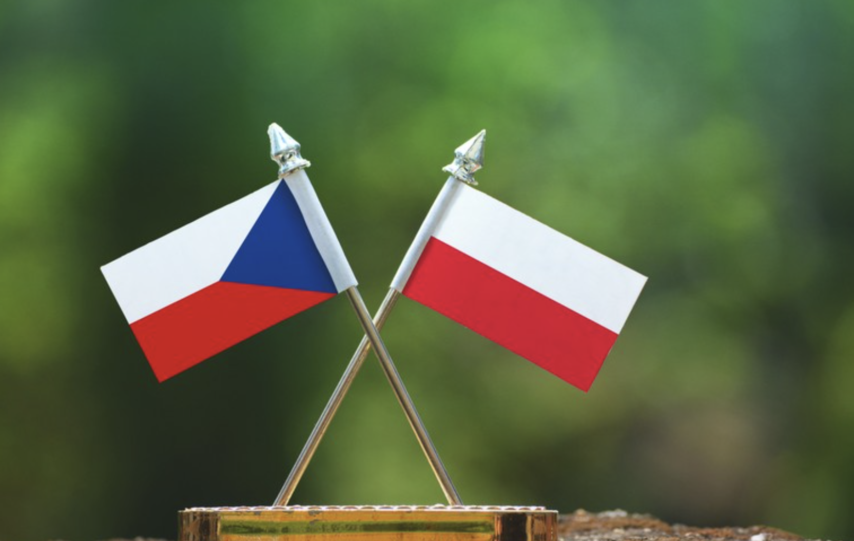 Brak dowodu osobistego dziecka w Czechach – konsekwencje prawne dla Polaków przebywających za granicą