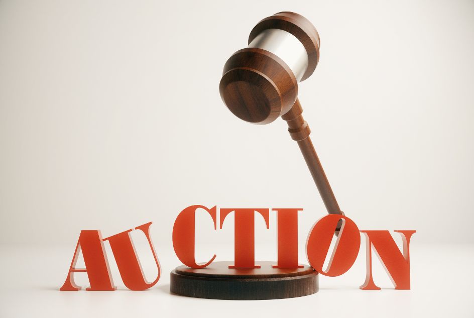 Portal z aukcjami komorniczymi jako narzędzie transparentności i efektywności w egzekucji sądowej